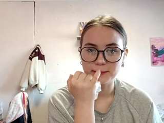 charlinewehrman's CamSoda show and profile