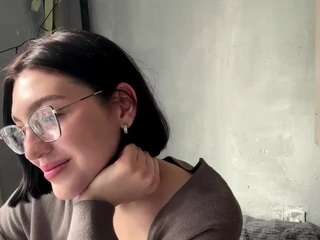 le modèle jaynugen est en webcam porno dans un show sur le site camsoda, il possède les tags suivants: amateur,solo show,no drinking,no smoking,orgasm,petite,pussy,shaved pussy,shower,small tits,smoking,spank,mature,spanking,squirt,striptease,tattoos,tease,teen 18,twerk