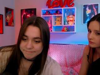 lola-shyy Live Webcam on CamSoda