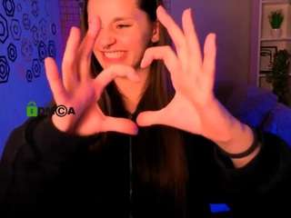 lola-shyy live cam profile