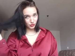 Live webcam model loretalouria on Soda Cams