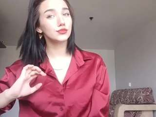 Live webcam model loretalouria on Soda Cams