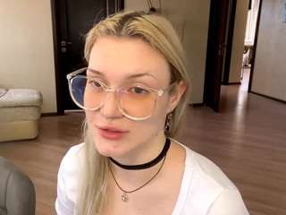 louvenianovellino live cam profile