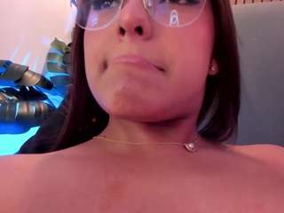 nicolleevanss