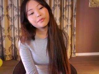 Live webcam model alicalaitinen on Soda Cams