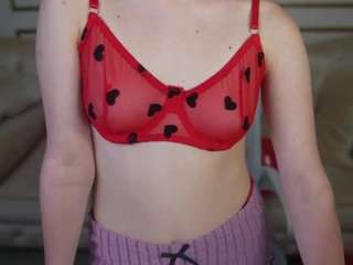 avakiss Live Webcam on CamSoda