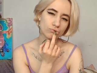 delay-lalea live profile