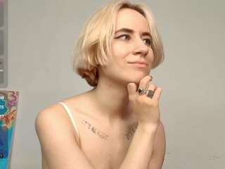DELAY-LALEA live webcam show