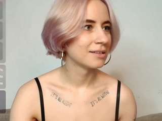 DELAY-LALEA live webcam show