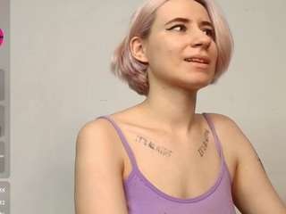 Delay-lalea's cam show statistics and live stream