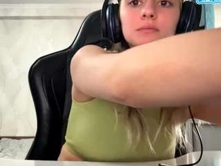 Live webcam model kelsienoggle on Soda Cams