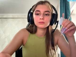 Live webcam model kelsienoggle on Soda Cams