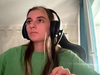 Live webcam model kelsienoggle on Soda Cams