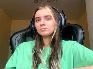 kelsienoggle live cam profile