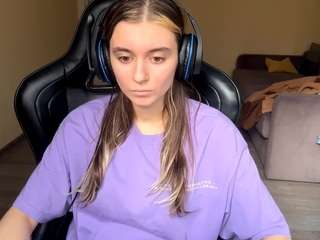 kelsienoggle Live Webcam on CamSoda