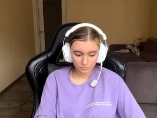 kelsienoggle