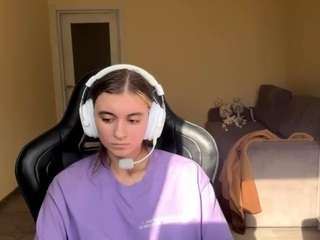 kelsienoggle