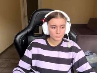 kelsienoggle