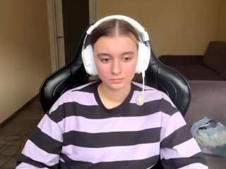 kelsienoggle