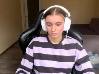 kelsienoggle