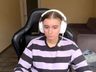 kelsienoggle
