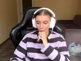 kelsienoggle