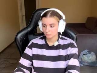 kelsienoggle