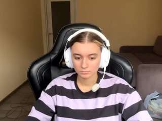 kelsienoggle