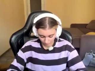 kelsienoggle