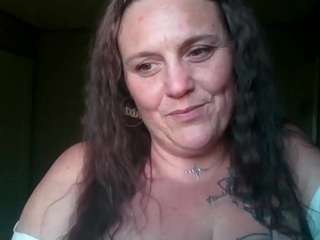 lawnjraye69 live cam profile