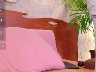 👄 CALL ME LOANA 👄