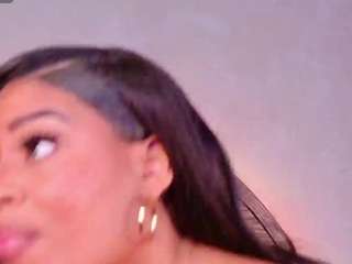 👄 CALL ME LOANA 👄
