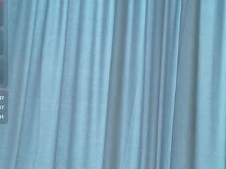 Live webcam model lunaxbaddie on Soda Cams