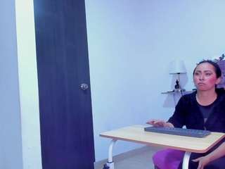 marianaebony webcam camsoda model stream image