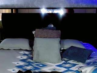 sexyhot-chick-02 webcam