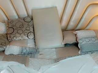 sexyhot-chick-02 webcam