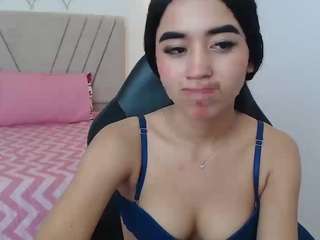 Live webcam model xoxo-melany on Soda Cams