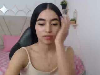 Live webcam model xoxo-melany on Soda Cams