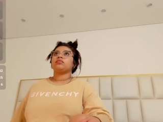 abigail-johnson webcam