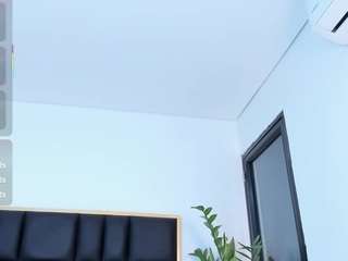abigail-johnson Live Webcam on CamSoda