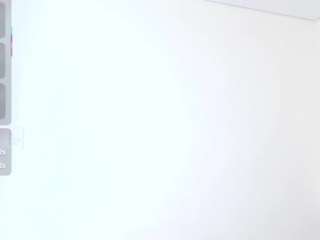 abigail-johnson's live room