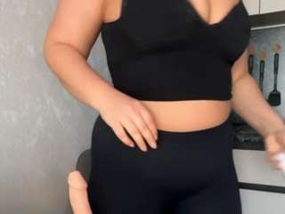 eyesliketheocean live cam profile