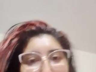 Live webcam model loisfer28 on Soda Cams