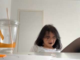 Live webcam model rossiejablonowski on Soda Cams