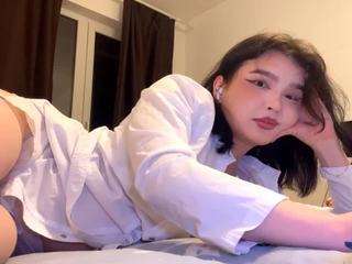 rossiejablonowski's CamSoda show and profile