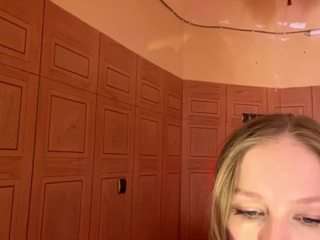 tanishamehdi Live Webcam on CamSoda