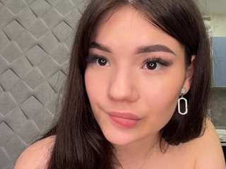 Ce modèle est en direct maintenant. jasmindziadek