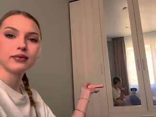 Live webcam model kathleenboecker on Soda Cams