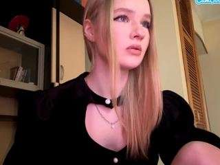 Live webcam model kristaprehn on Soda Cams