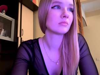 Live webcam model kristaprehn on Soda Cams